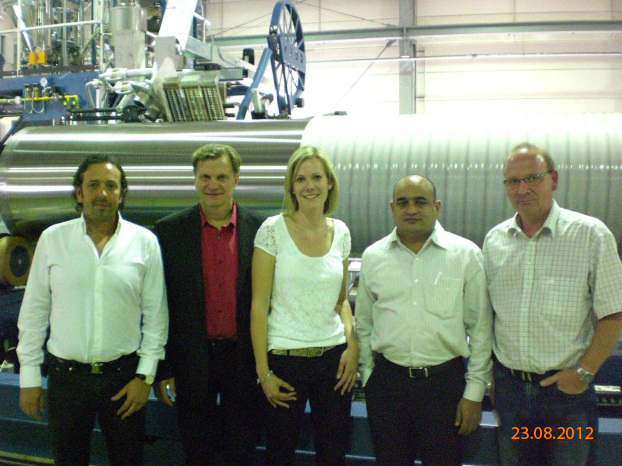 From left to right: Alexander Krah , Jarmo Harjuntausta (Borouge), Katrin Heidrich, Mohana Murali (Borouge), Jochen Blickheuser