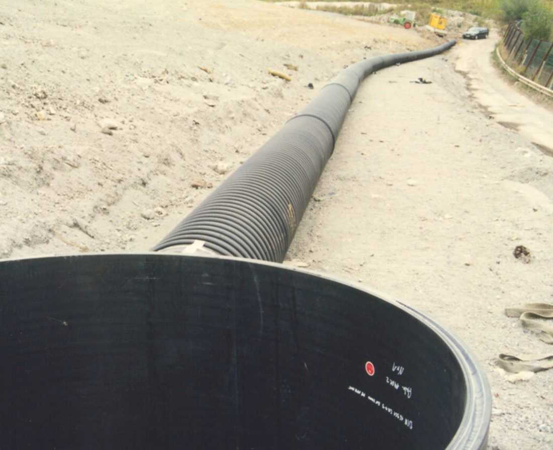 Welding of CORSYS PLUS DN/ID 2000 mm from inside using two welding units