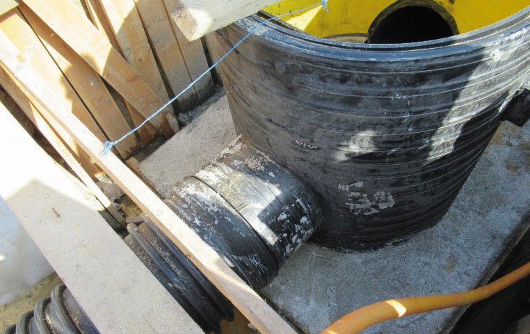 Krah stormwater manhole installation