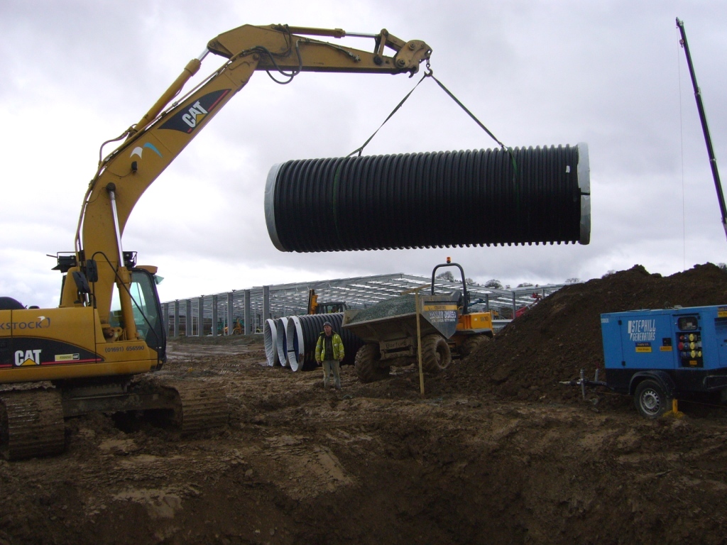 Standard pipe length of 6m,	with electric fusion socket and spigot end