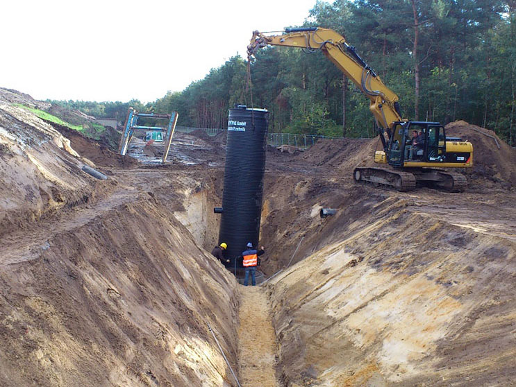 Pic.3: Manholes in Landfill application (Henze GmbH, RBV Pöthe, Germany)