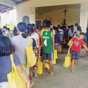 Krah cares Manila kids klein