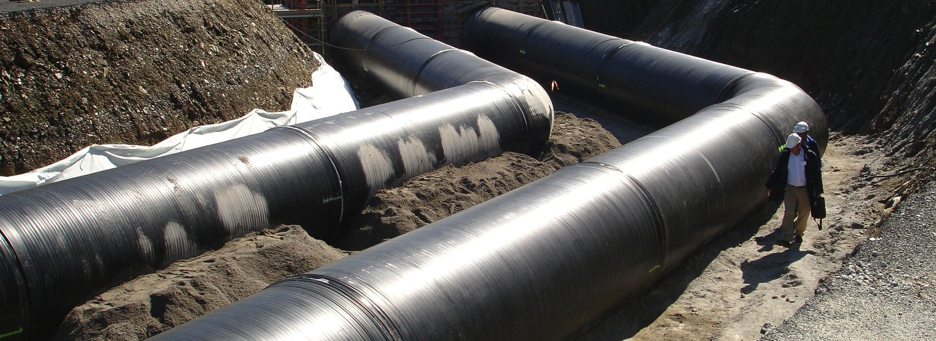 banner-pipes3